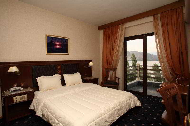 Tsamis Hotel Kastoria Exterior photo
